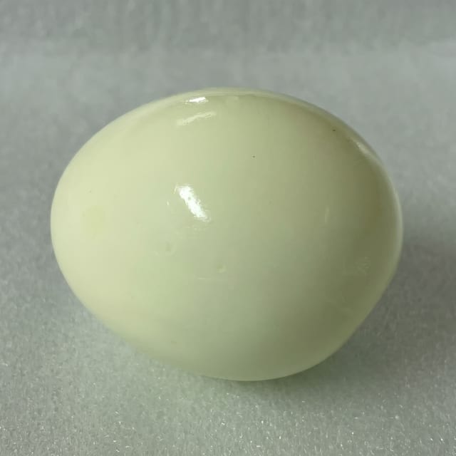 Hard Boiled Peeled Eggs.